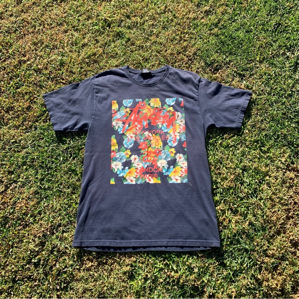 Stussy Floral World Tour NY LA Tokyo London Paris Graphic T Shirt Adult M